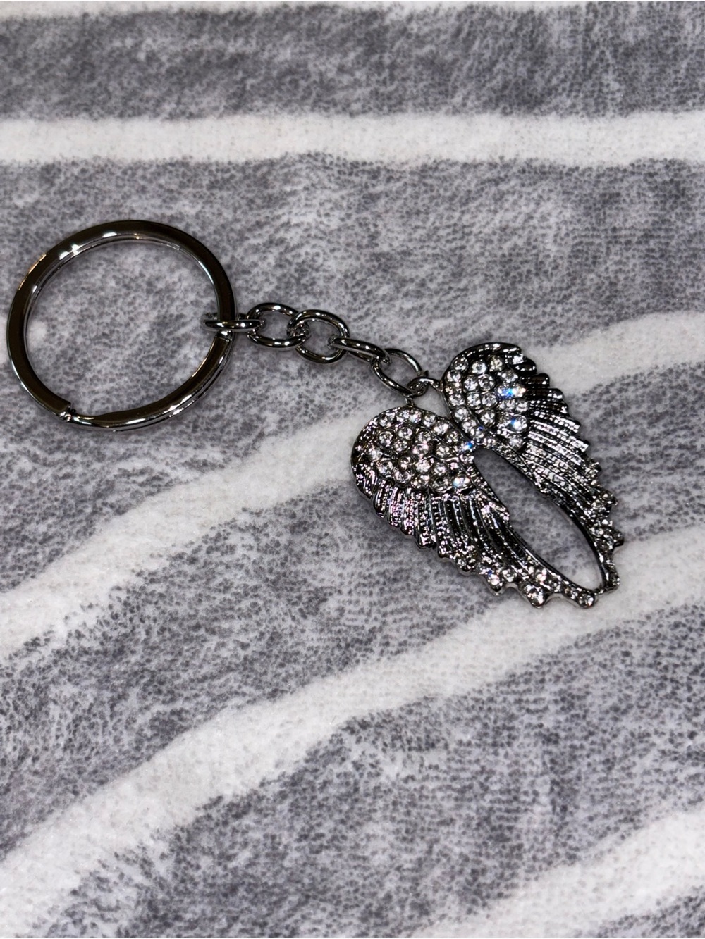 Angel Wing Sparkling Silver Pendant Keychain, Bag Charm, New - Picture 5 of 8